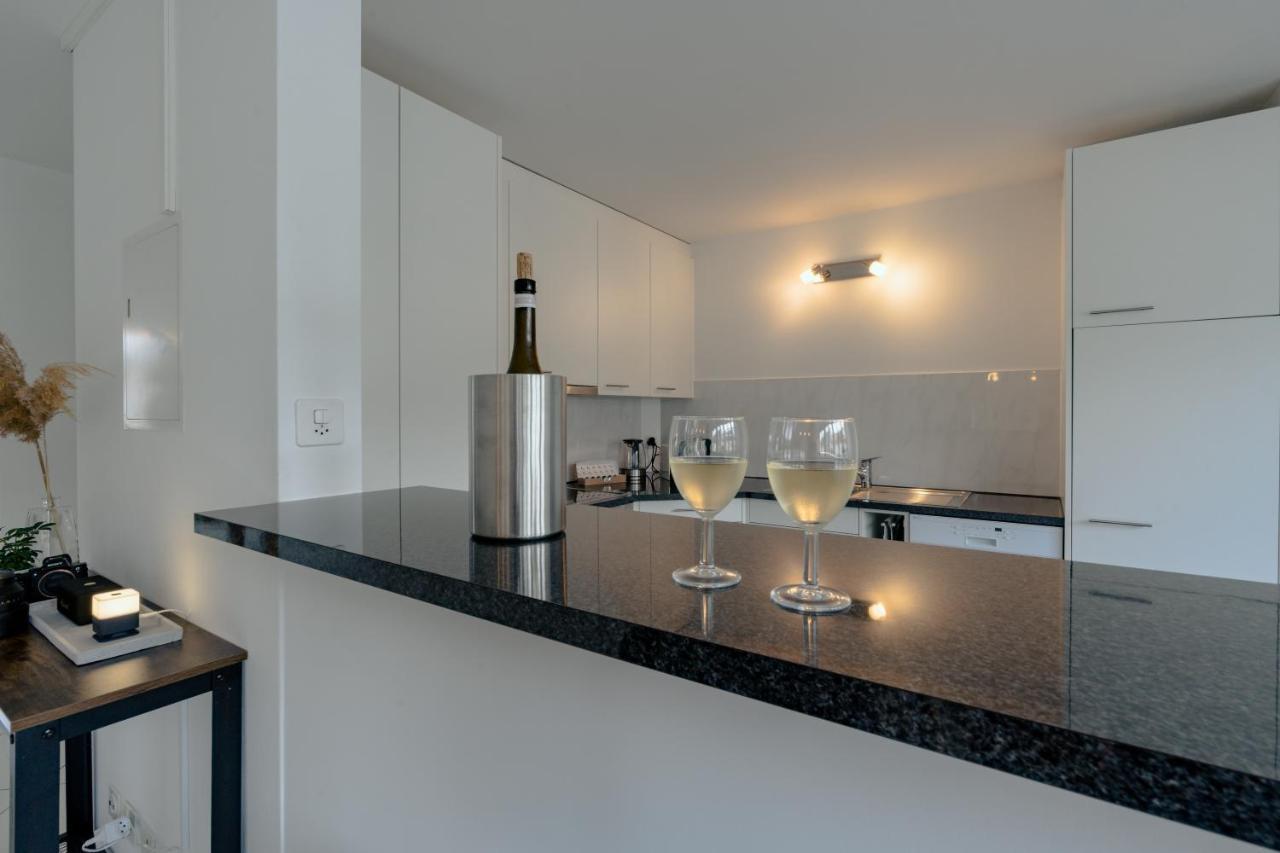 Apartment In The City Center With Free Parking Biel Ngoại thất bức ảnh